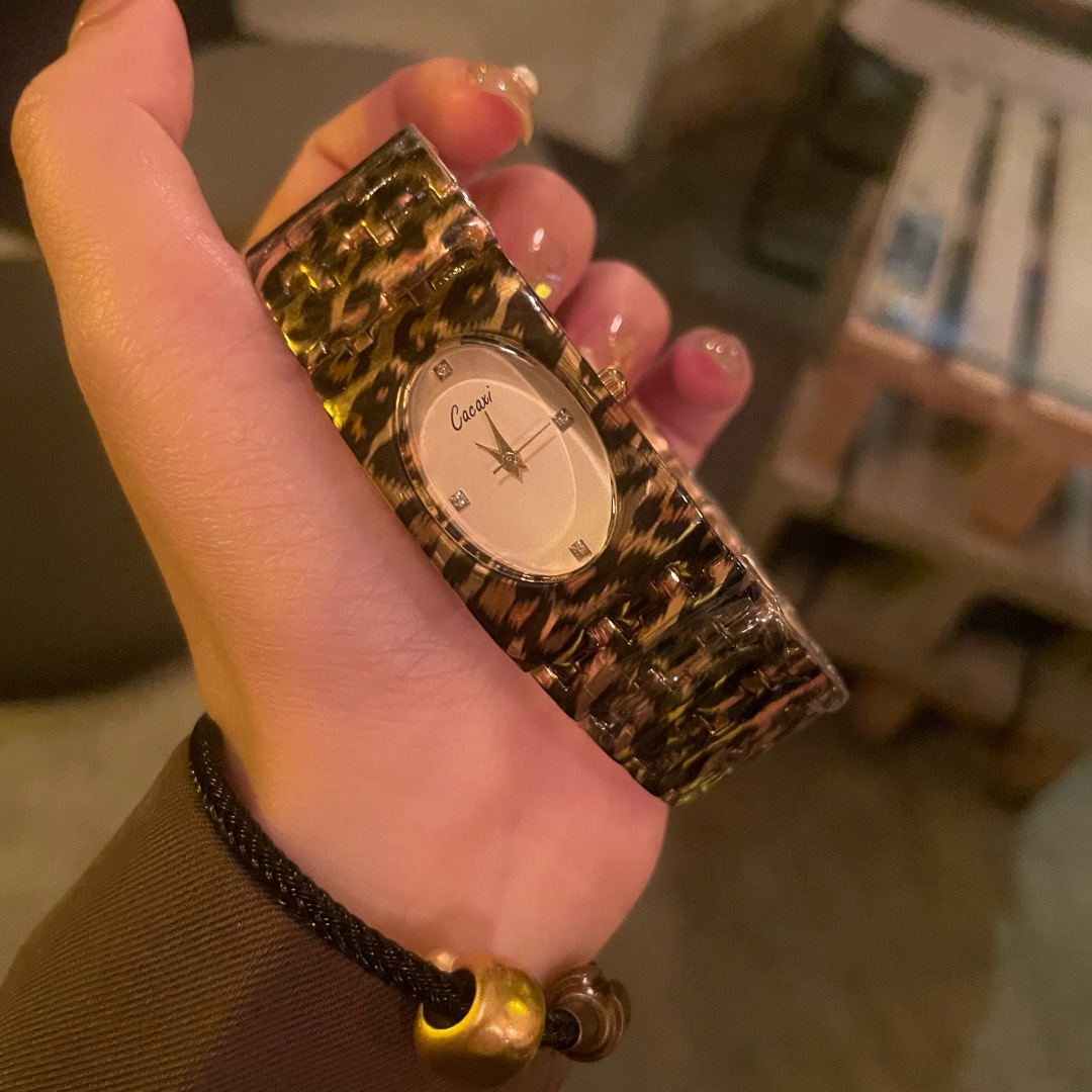 Luxury Watch Cartier - ใหม่นาฬิกาผู้หญิงลายเสือดาวสร้อยข้อมือโลหะผสมควอตซ์นาฬิกาผู้หญิงย้อนยุคหรูหราแฟชั่นนาฬิกาข้อมือของขวัญ