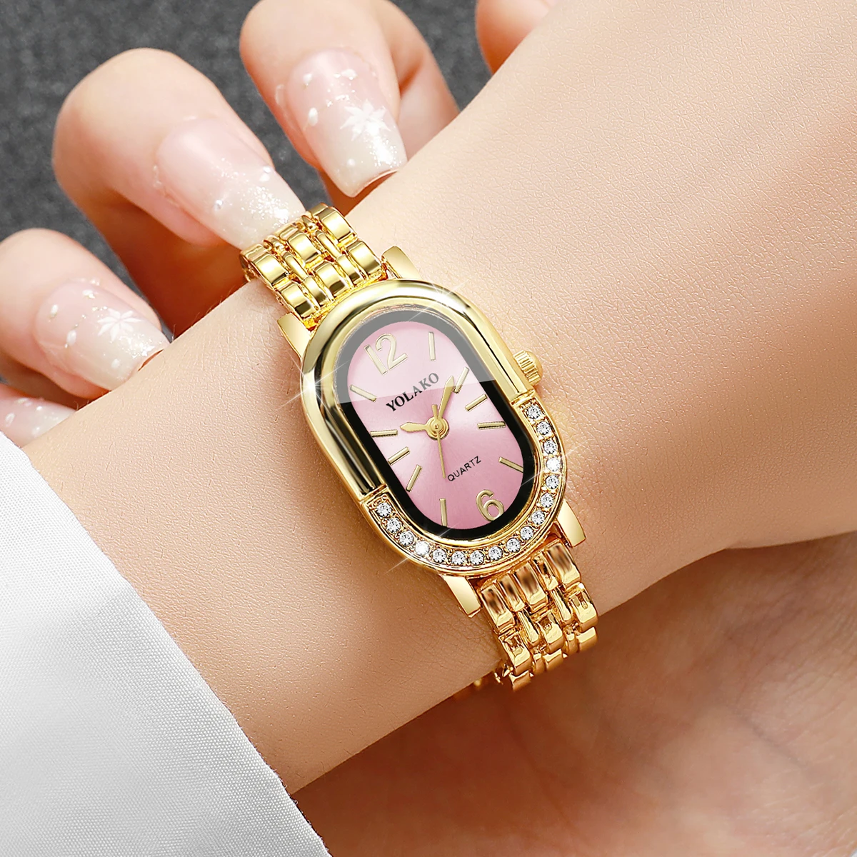 หรูหราไรน์สโตนนาฬิกาผู้หญิงควอ - Luxury Watch Female บทวิจารณ์และราคา