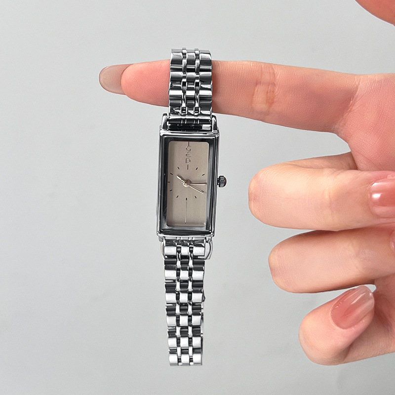 GEDI นาฬิกาสายสแตนเลสทรงสี่เหล - Luxury Watch Cartier บทวิจารณ์และราคา