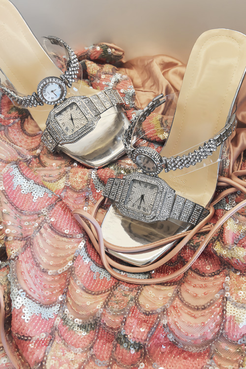 รองเท้าส้นสูงคริสตัลดีไซน์ดั้ง - Luxury Watch Design บทวิจารณ์และราคา