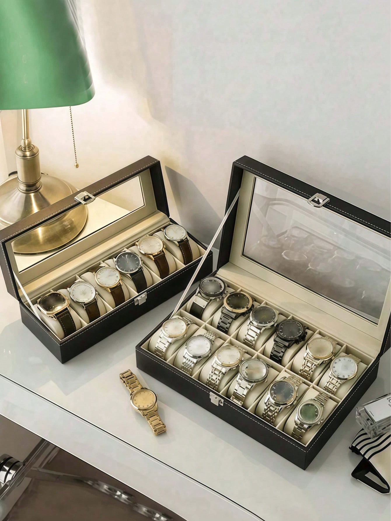 กล่องใส่นาฬิกาหนังพร้อมกุญแจล็ - Luxury Watch Holder บทวิจารณ์และราคา