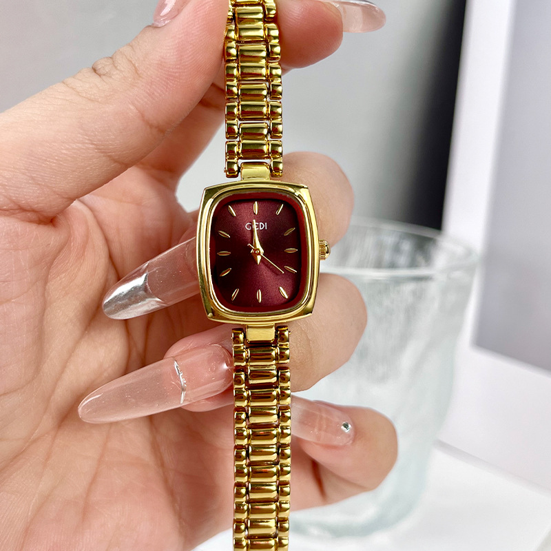 ยี่ห้อหรูหรานาฬิกาผู้หญิง Retr - Luxury Watch Brand For Women บทวิจารณ์และราคา