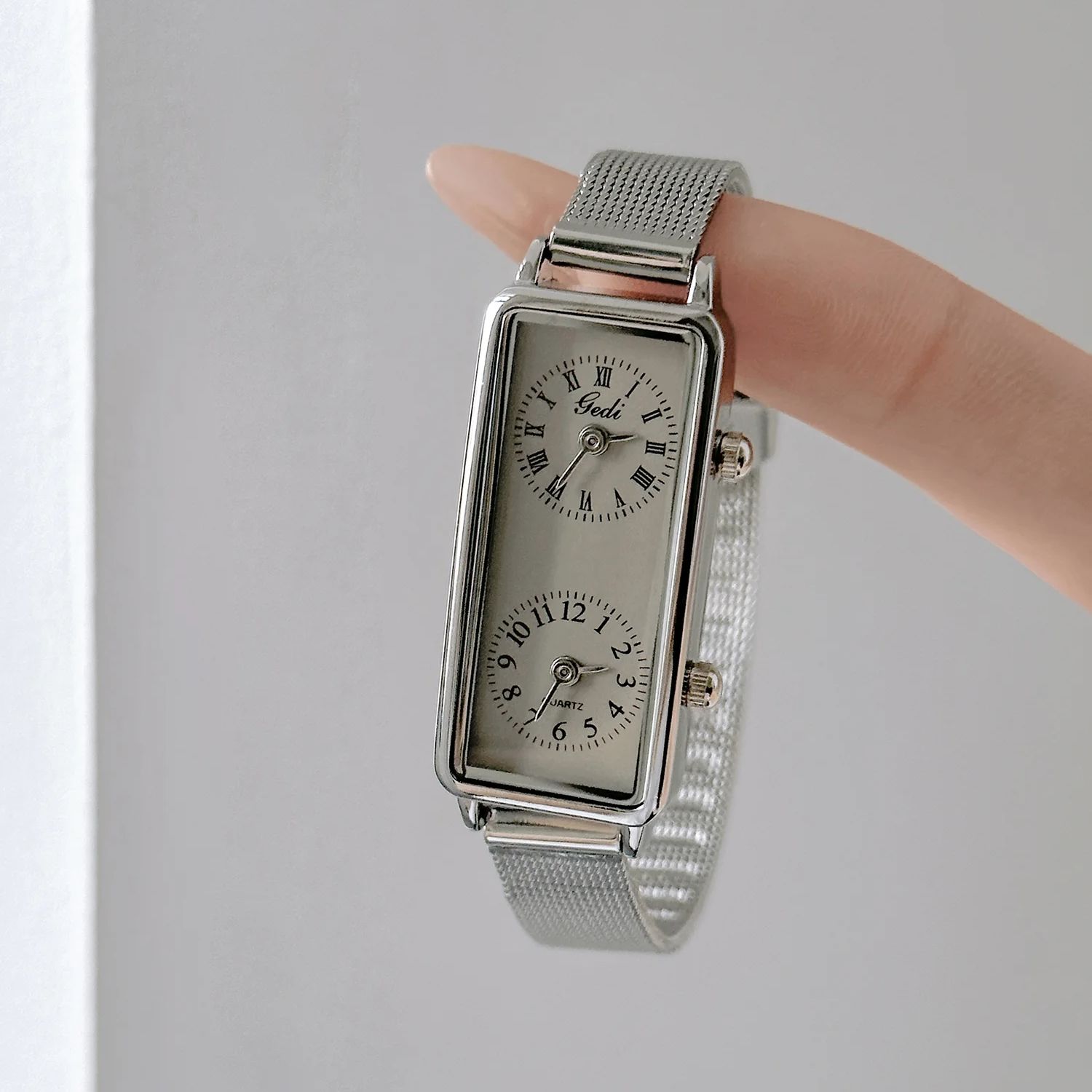 นาฬิกาข้อมือผู้หญิง GEDI แฟชั่ - Luxury Watch Cartier บทวิจารณ์และราคา