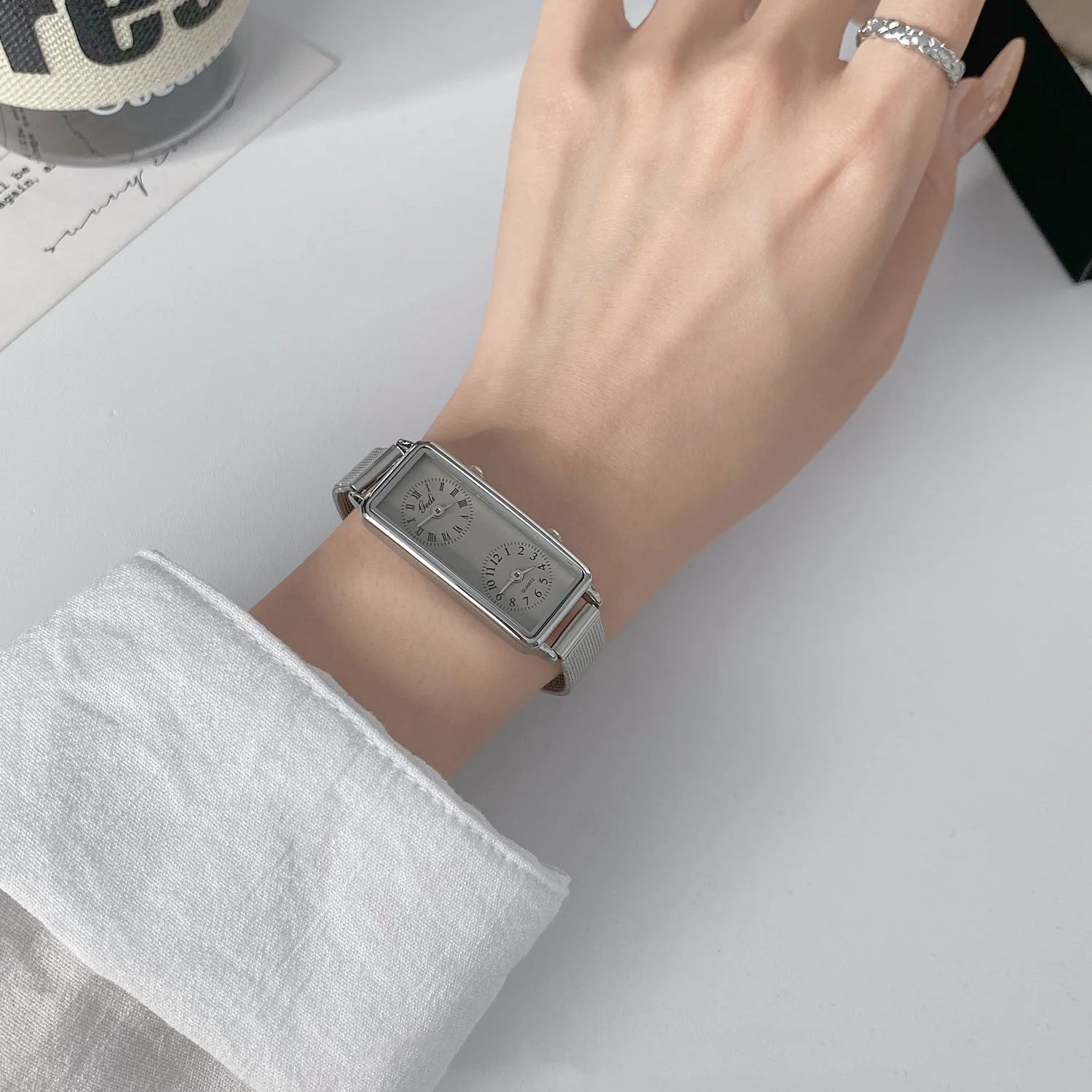 นาฬิกาข้อมือผู้หญิง GEDI แฟชั่ - Luxury Watch Cartier บทวิจารณ์และราคา