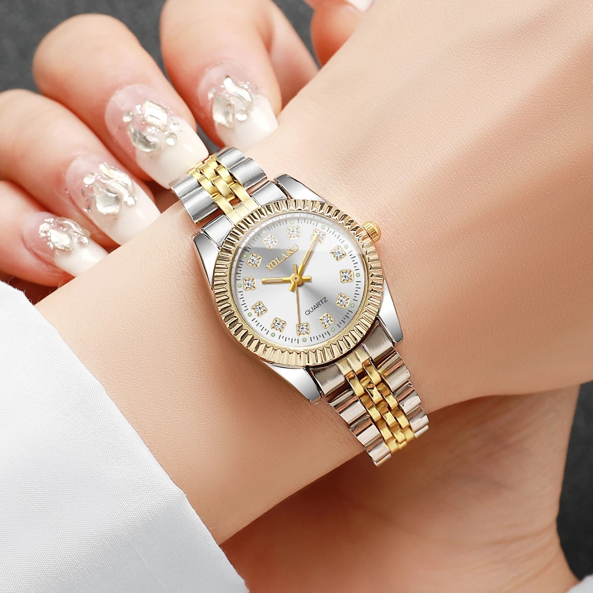 แฟชั่นไรน์สโตนผู้หญิงนาฬิกาควอ - Luxury Watch Case Travel บทวิจารณ์และราคา