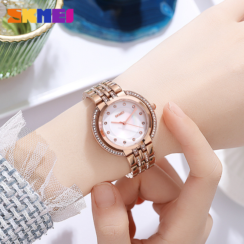 สร้อยข้อมือสตรีนาฬิกาควอตซ์หรู - Luxury Watch And Bracelet บทวิจารณ์และราคา